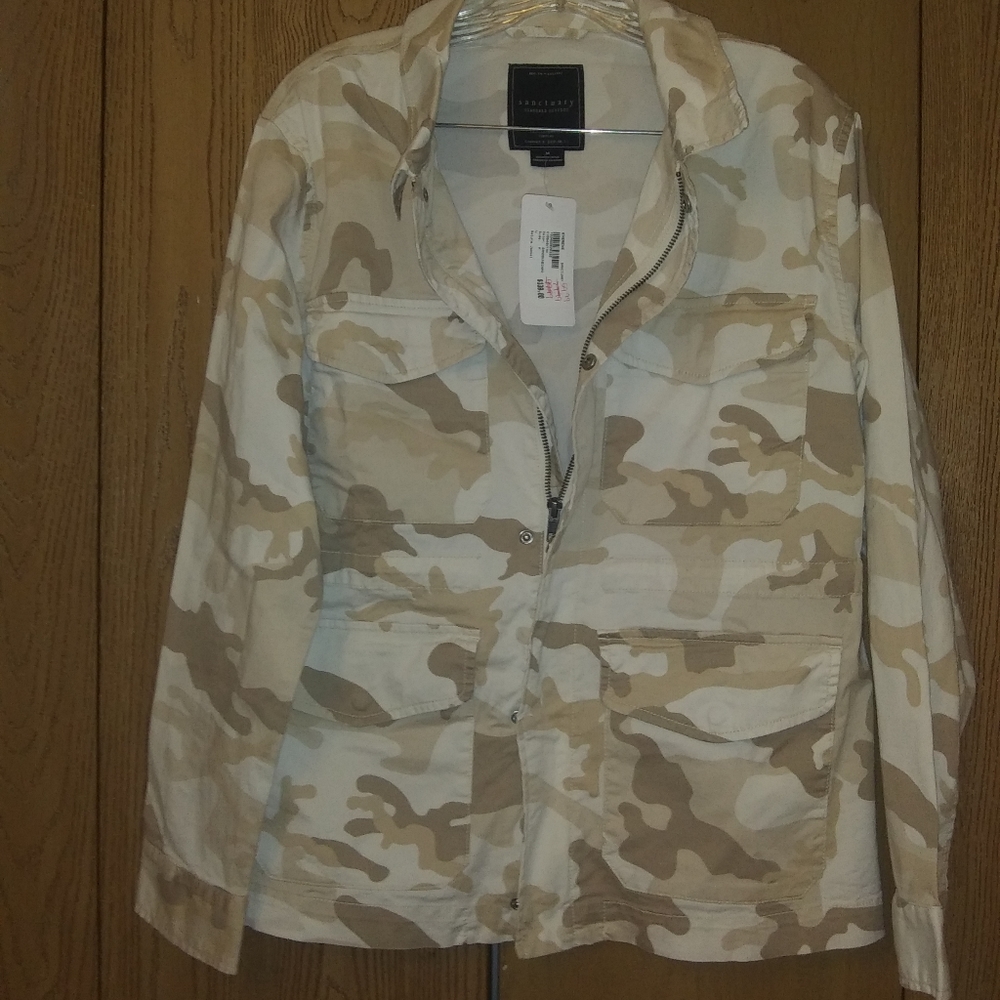 Sanctuary ladies light weight zip up camo jacket